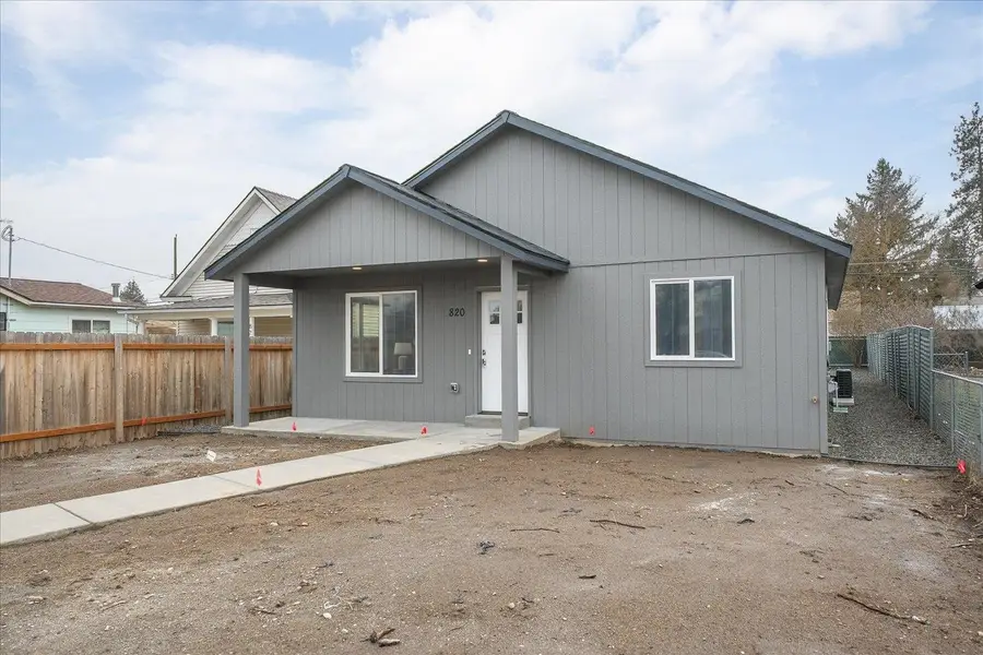 820 E Crown Ave, Spokane, WA 99207 - #3