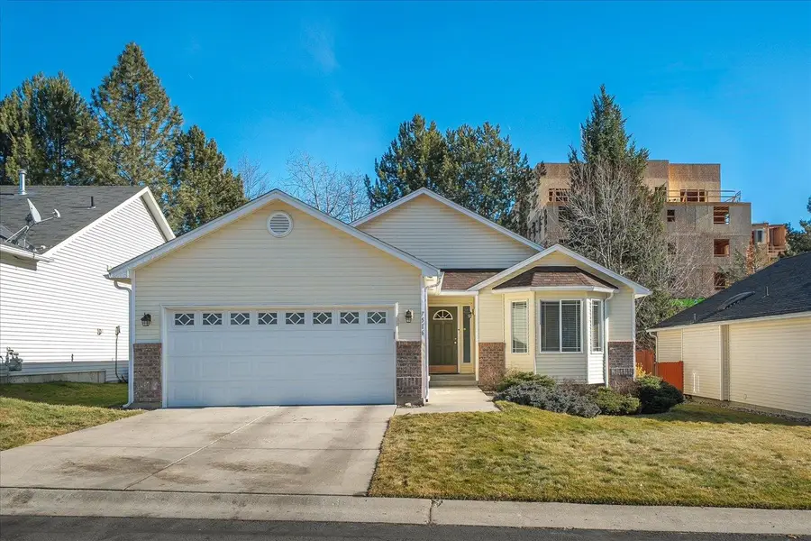 7516 N Debby Ln, Spokane, WA 99208 - #2