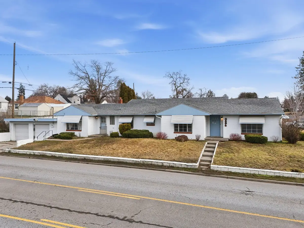 3806 N Alberta St, Spokane, WA 99205 - #1