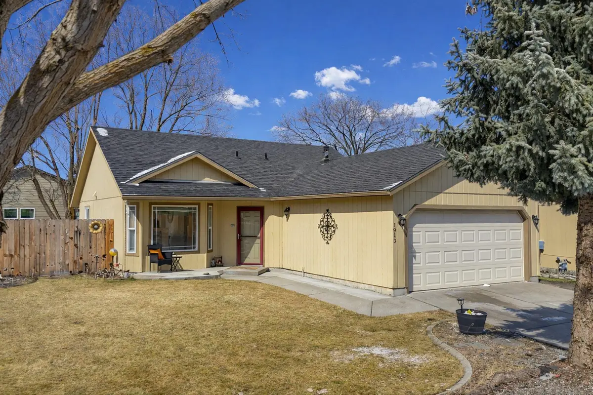 1913 N Harmony Ln, Spokane Valley, WA 99016 - #1