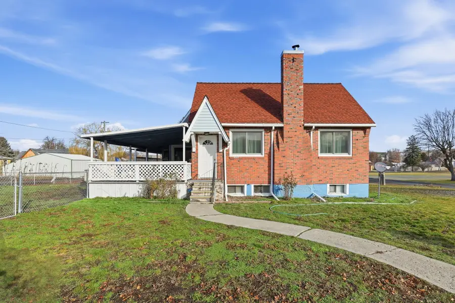 202 W Nob Hill St, Saint John, WA 99171 - #2