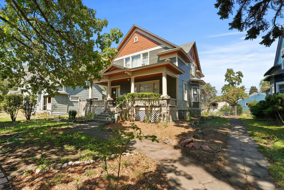 927 E Augusta Ave, Spokane, WA 99207 - #1