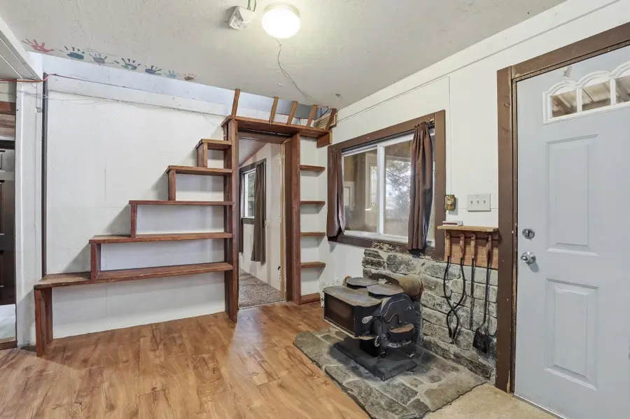 33009 N Bausenburg Rd, Davenport, WA 99122 - #2