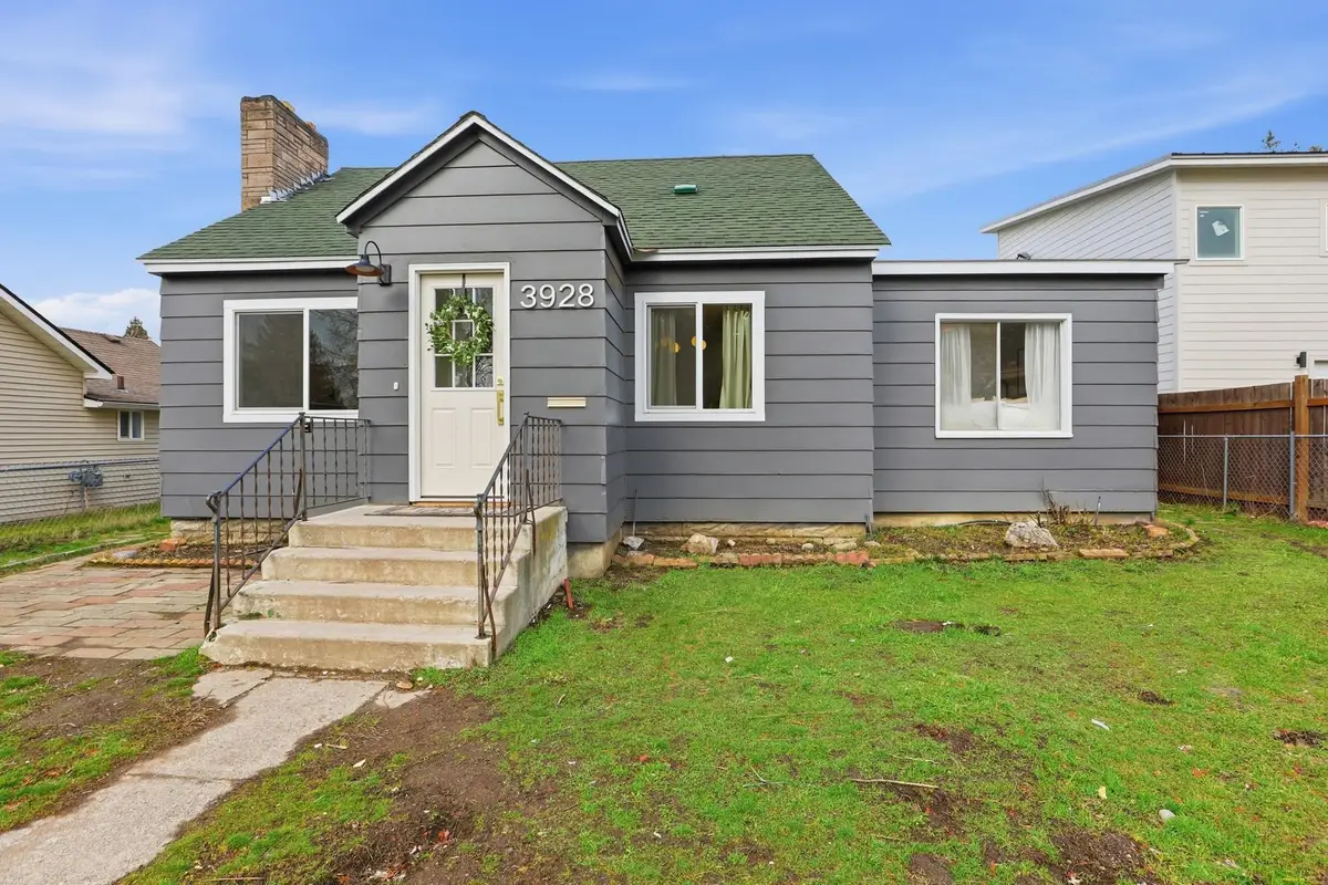 3928 W Longfellow Ave, Spokane, WA 99205-1801 - #1