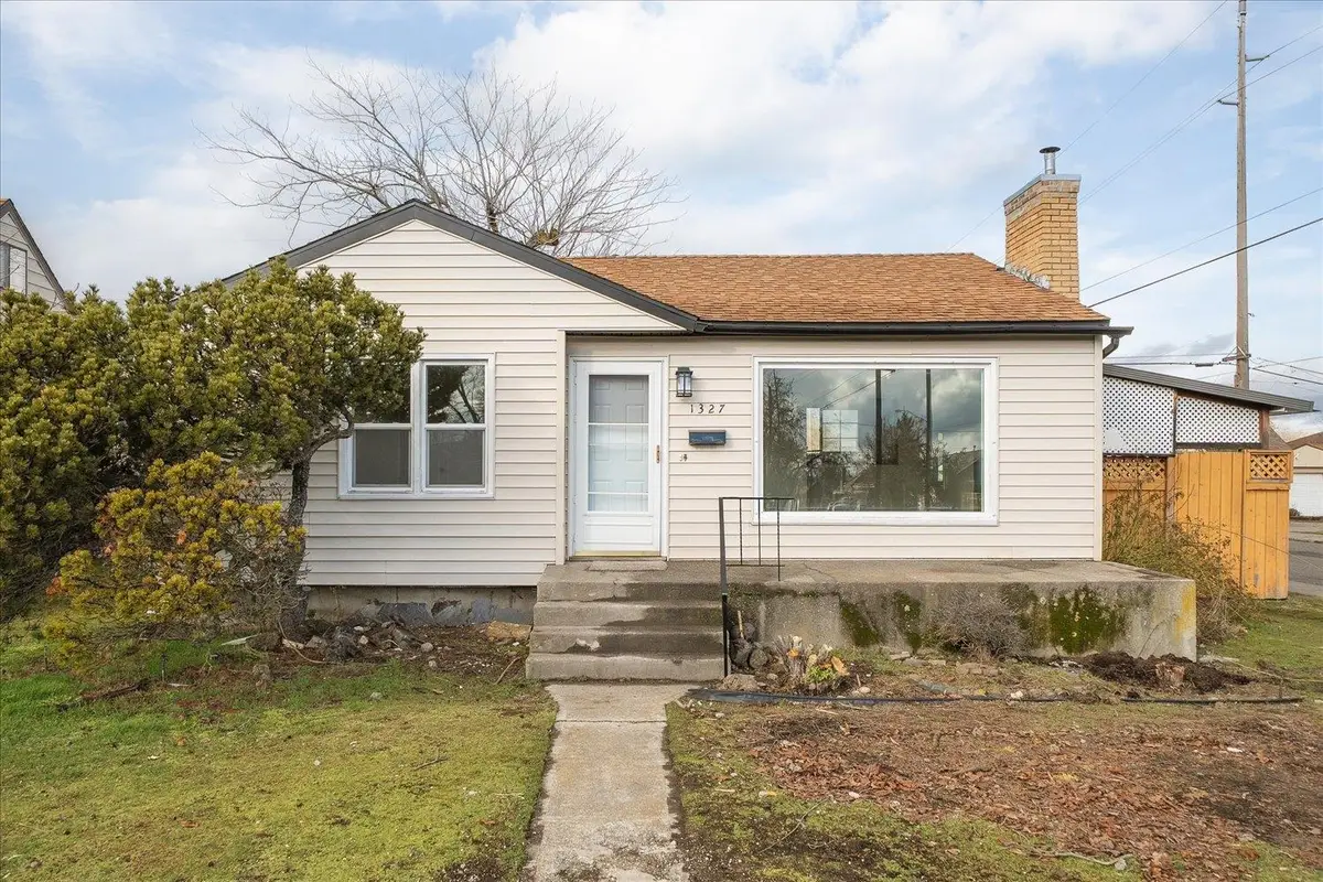 1327 E Lacrosse Ave, Spokane, WA 99207 - #1