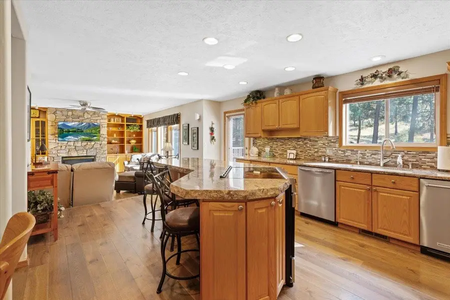 4127 S Best Ln, Spokane Valley, WA 99037 - #3