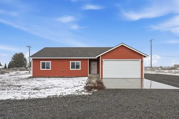 621 SW Pope Ave, Wilbur, WA 99185