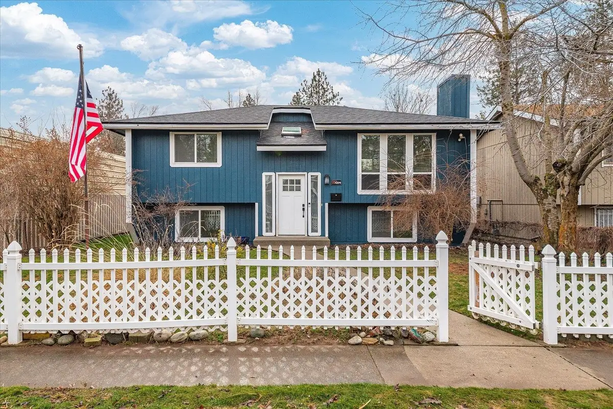4209 W Everett Ave, Spokane, WA 99205 - #1