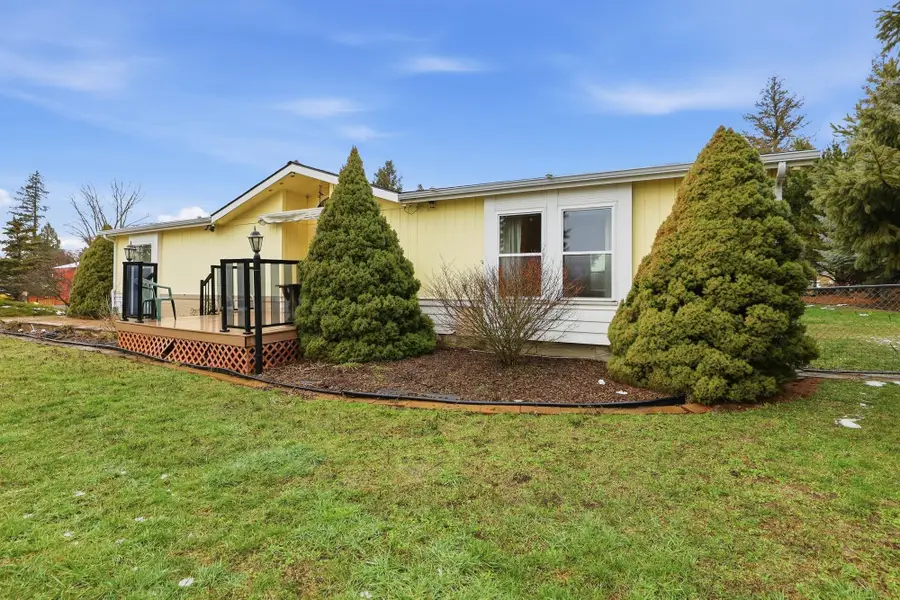 401 E Poplar St, Tekoa, WA 99033 - #2