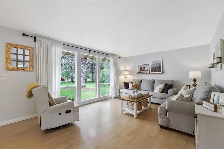 28125 N River Estates Dr, Chattaroy, WA 99003 - #3