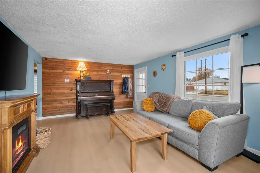 2307 W Rowan Ave Ave, Spokane, WA 99205 - #2