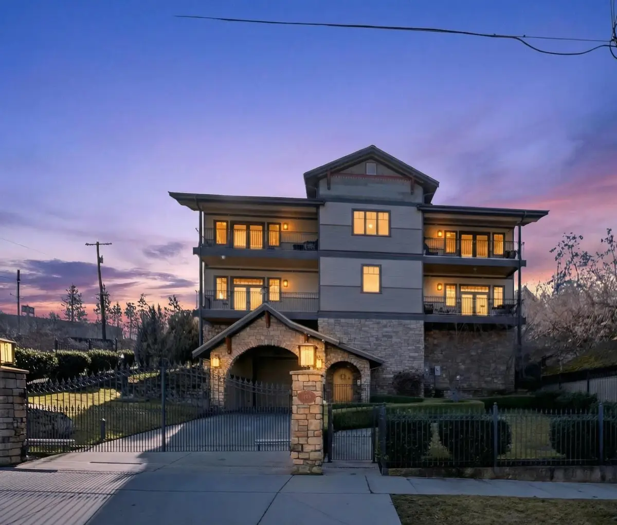 1405 W Water Ave #202, Spokane, WA 99201 - #1