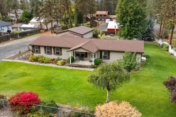 8827 N Seven Mile Rd, Nine Mile Falls, WA 99026