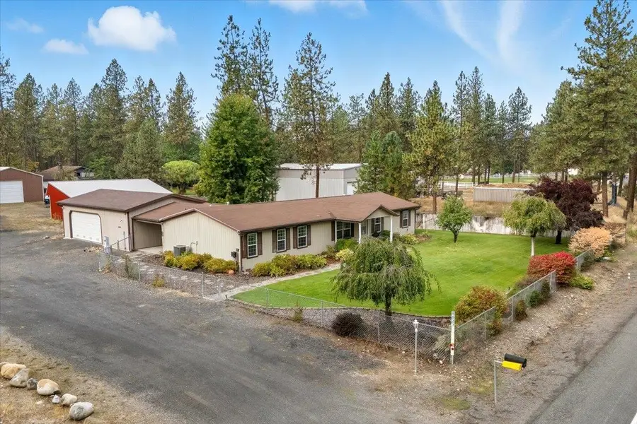 8827 N Seven Mile Rd, Nine Mile Falls, WA 99026 - #3