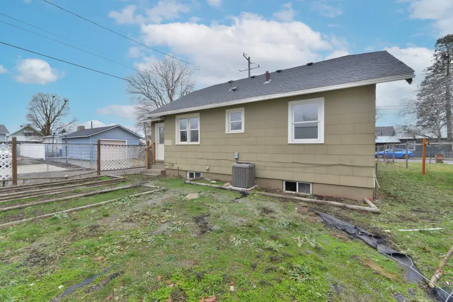 2018 E Wabash Ave, Spokane, WA 99207 - #3