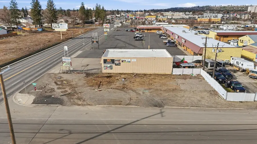 1327 E Francis Ave, Spokane, WA 99216 - #2