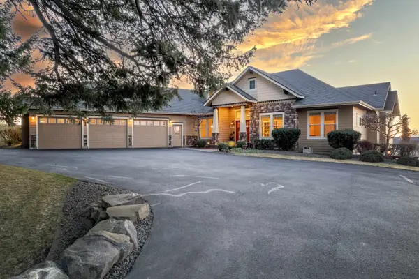 3311 E Chisholm Ln, Spokane, WA 99223