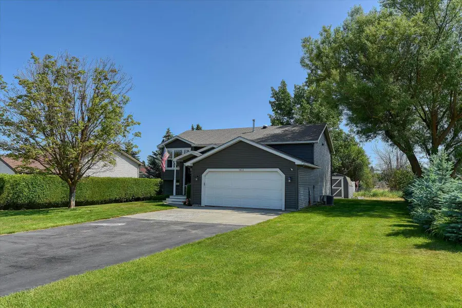 1411 Sinclair St, Davenport, WA 99122 - #3