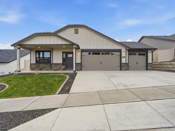 18134 E Barclay Ct, Spokane Valley, WA 99016