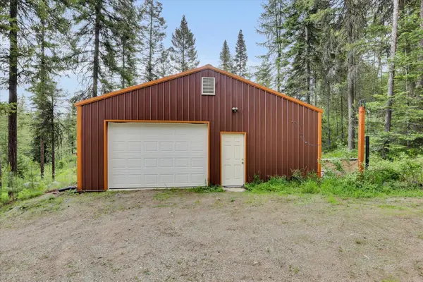 761 Granite Rd, Newport, WA 99156