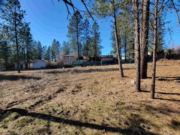 1516 E Center Rd, Spokane, WA 99208