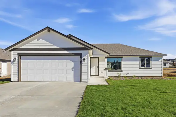 24 W 12th St, Deer Park, WA 99006