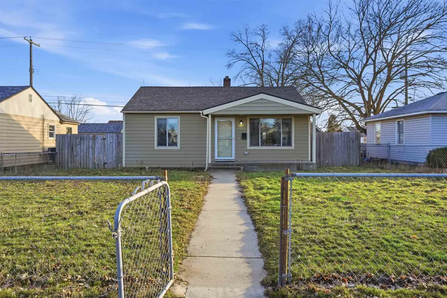 1124 E Garland Ave, Spokane, WA 99207 - #2
