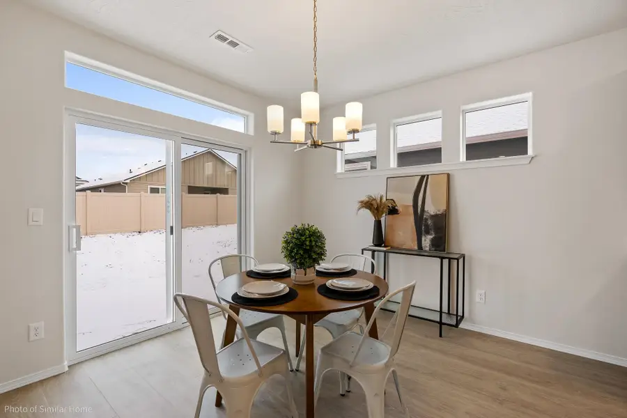 419 N Viewmont Ct, Greenacres, WA 99016 - #2