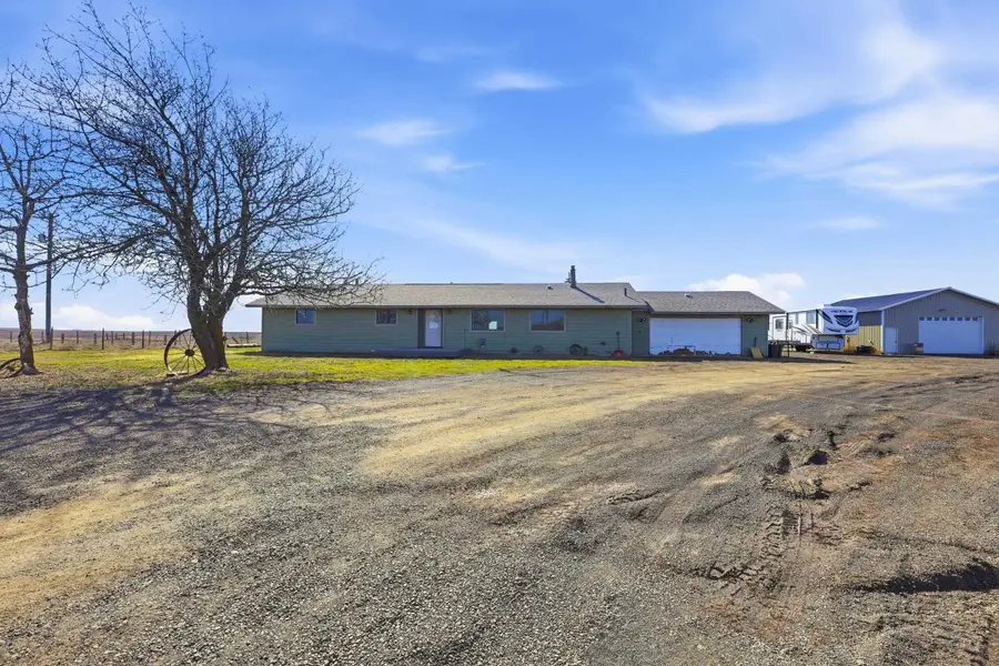 52490 E Euclid Rd, Reardan, WA 99029 - #3