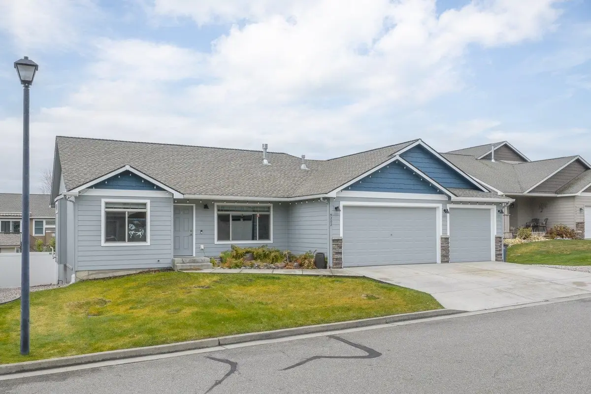 9202 E Wabash Rd, Spokane, WA 99206 - #1