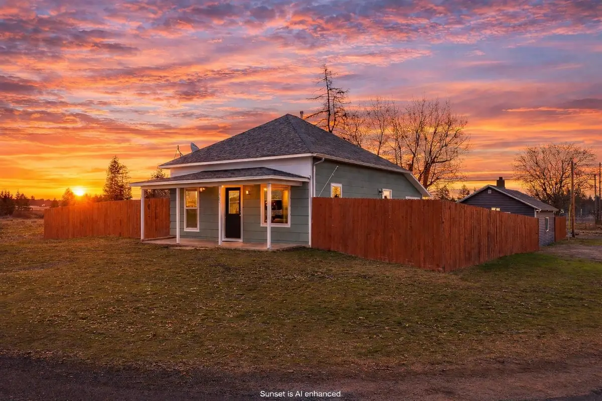 327 S Stanley St, Medical Lake, WA 99022 - #1