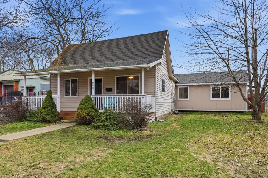 1902 E Mallon Ave, Spokane, WA 99202 - #2