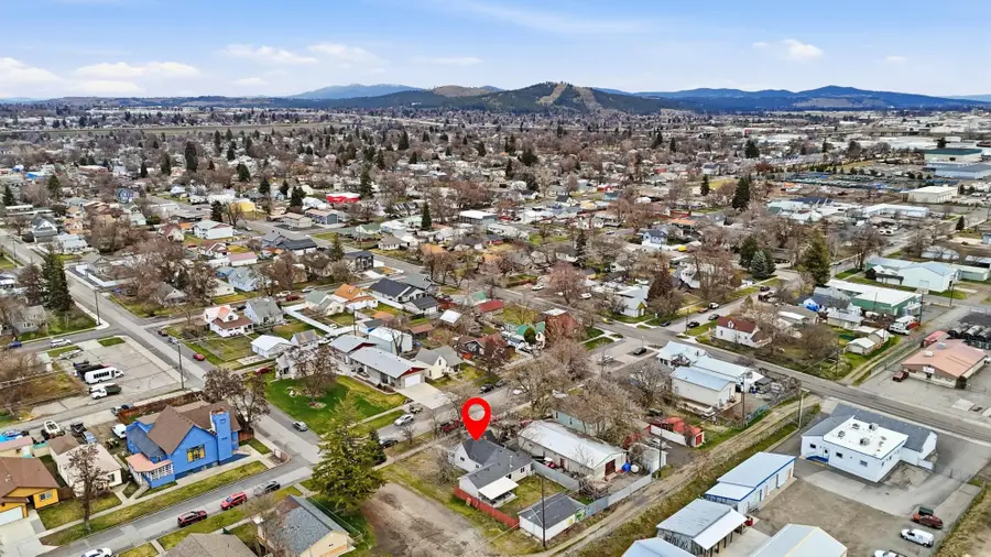 1902 E Mallon Ave, Spokane, WA 99202 - #3