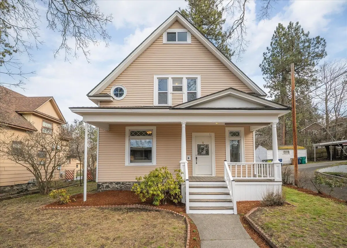 711 S Adams St, Spokane, WA 99204 - #1