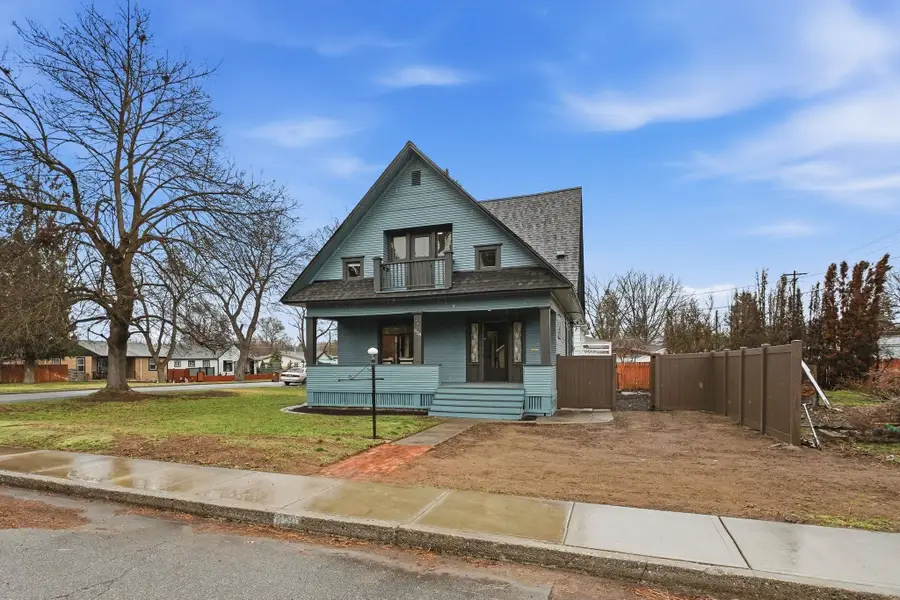 828 W Nebraska Ave, Spokane, WA 99205 - #2
