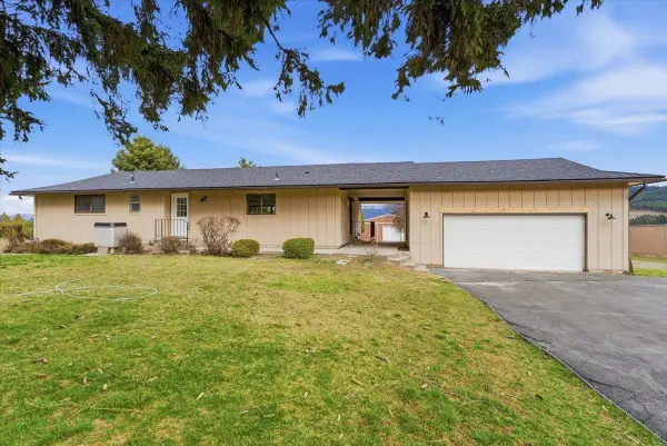 5621 S Conklin Rd, Greenacres, WA 99016