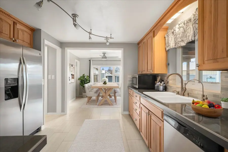 3704 E 28th Ave, Spokane, WA 99223 - #3