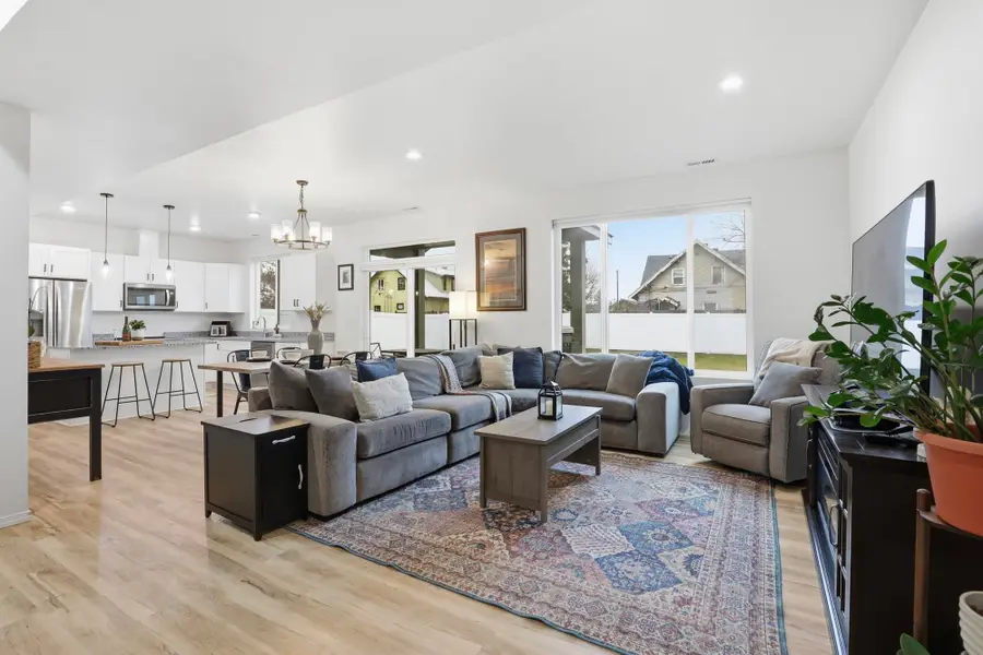 3017 E Sanson Ave, Spokane, WA 99217 - #3