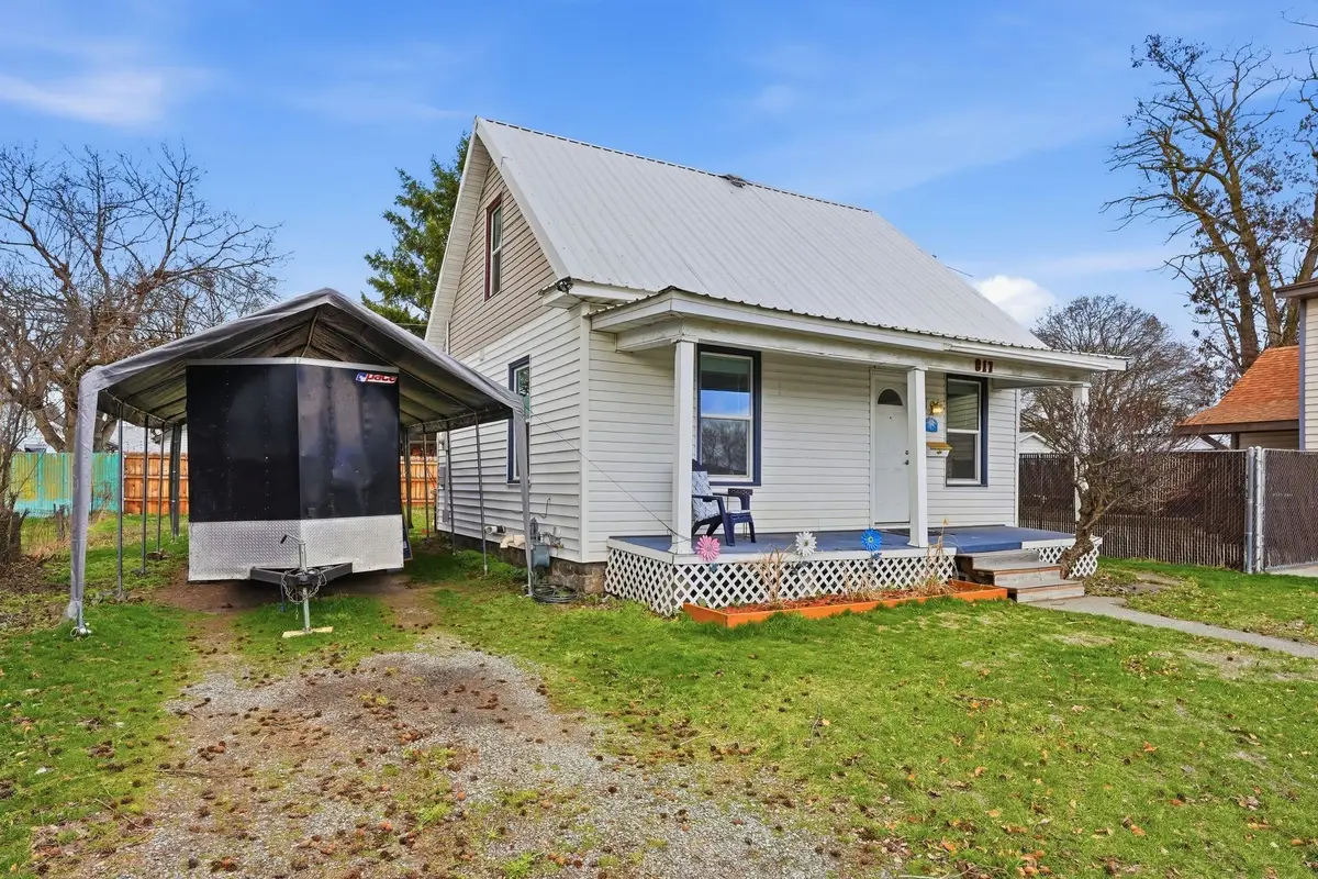 817 E Walton Ave, Spokane, WA 99207 - #1