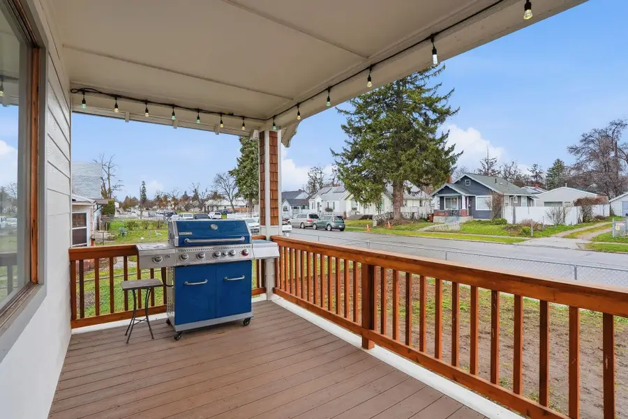 1928 E Courtland Ave, Spokane, WA 99207 - #2