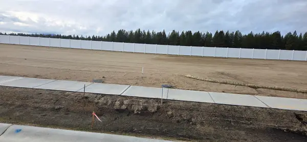 1437 N High Desert Dr, Deer Park, WA 99006