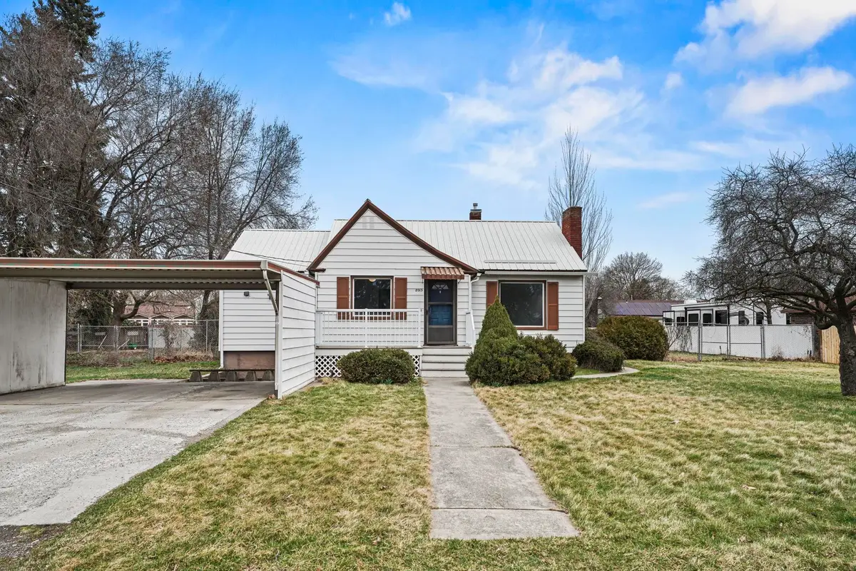 8015 E Carlisle Ave, Spokane Valley, WA 99212 - #1