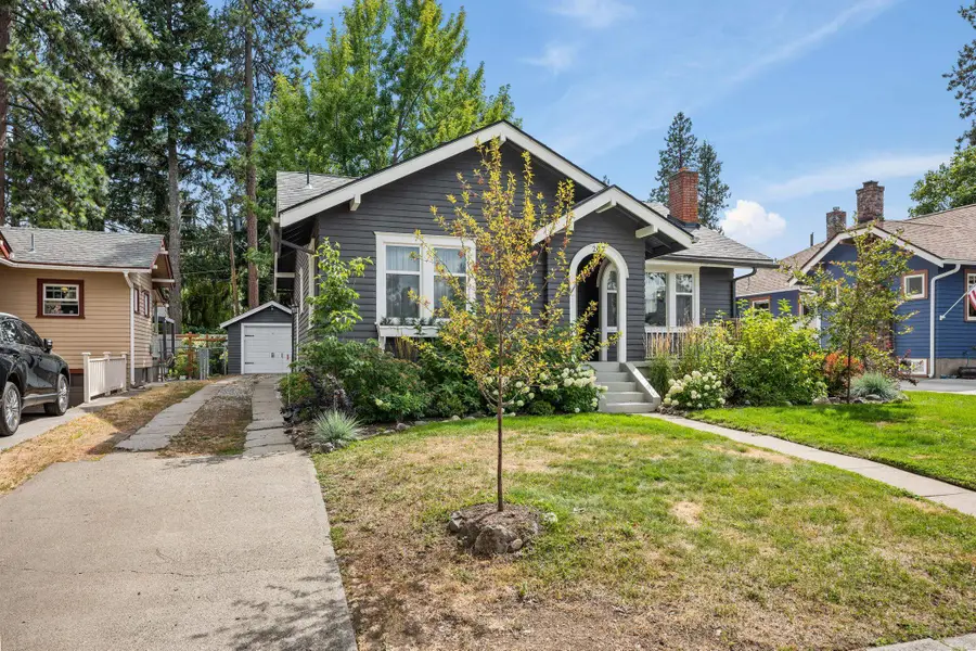207 W 27th Ave, Spokane, WA 99203 - #3