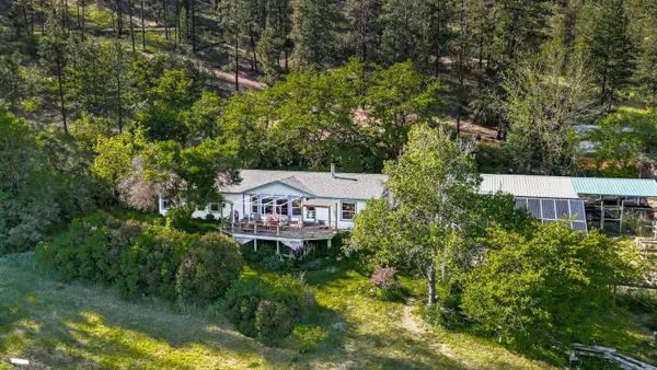 32965 Hawk Creek Ranch Rd N, Davenport, WA 99122