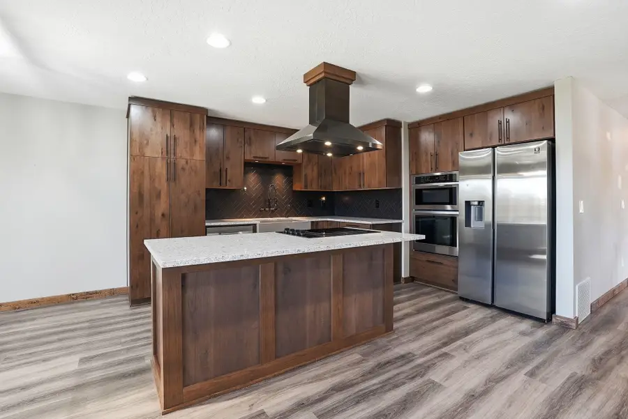 1122 E Bedivere Dr, Spokane, WA 99218 - #3