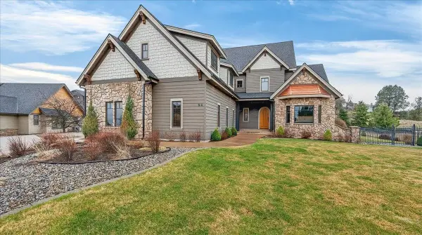 54 N Chief Garry Dr, Liberty Lake, WA 99019