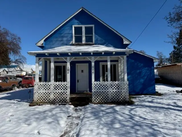 108 N 2nd St, Harrington, WA 99134 - #1