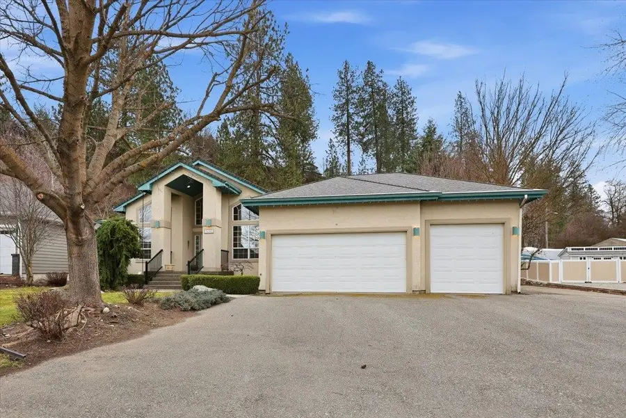 16102 E Renz Dr, Spokane Valley, WA 99037 - #2