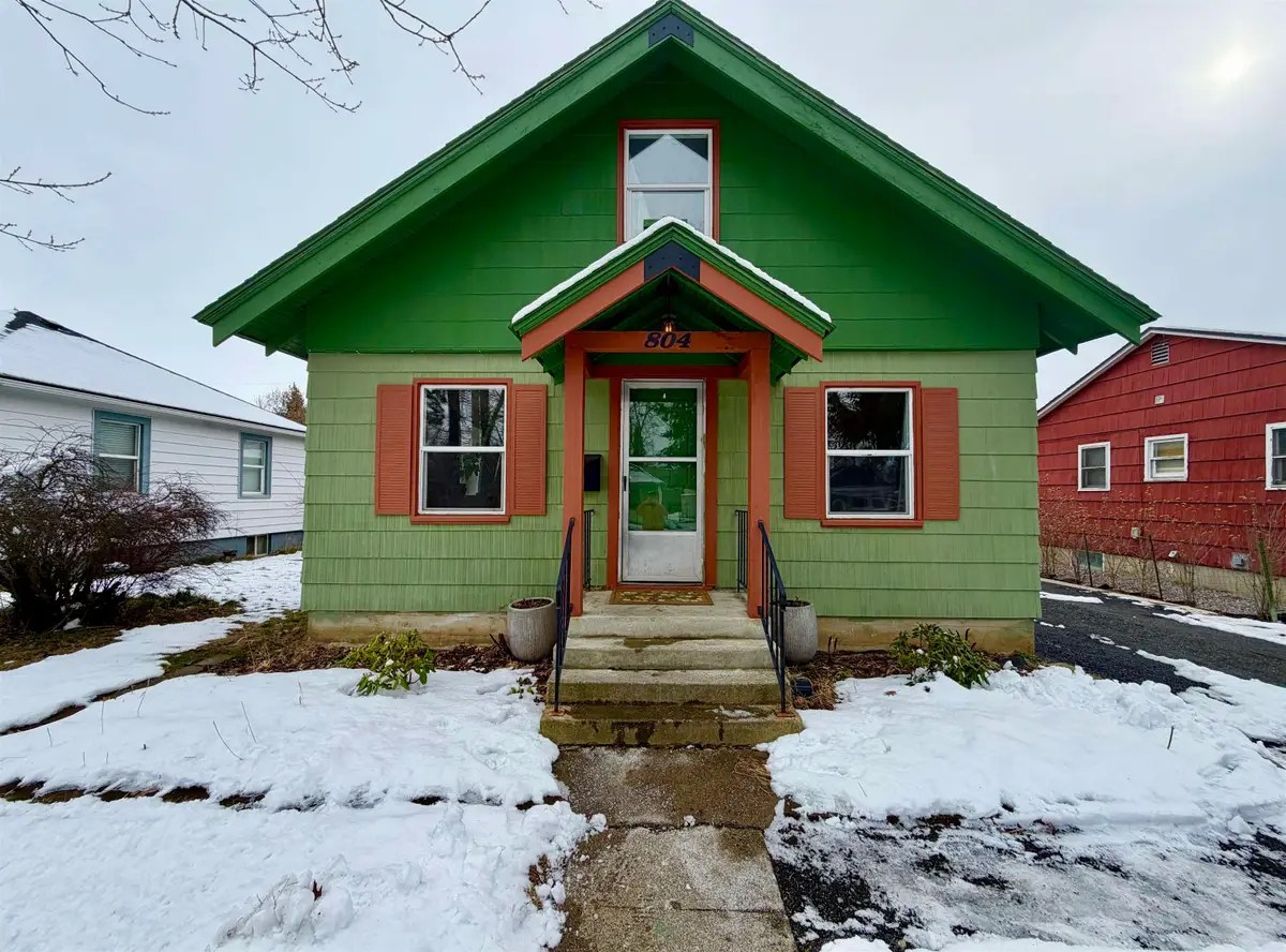 804 E 38th Ave, Spokane, WA 99203 - #1