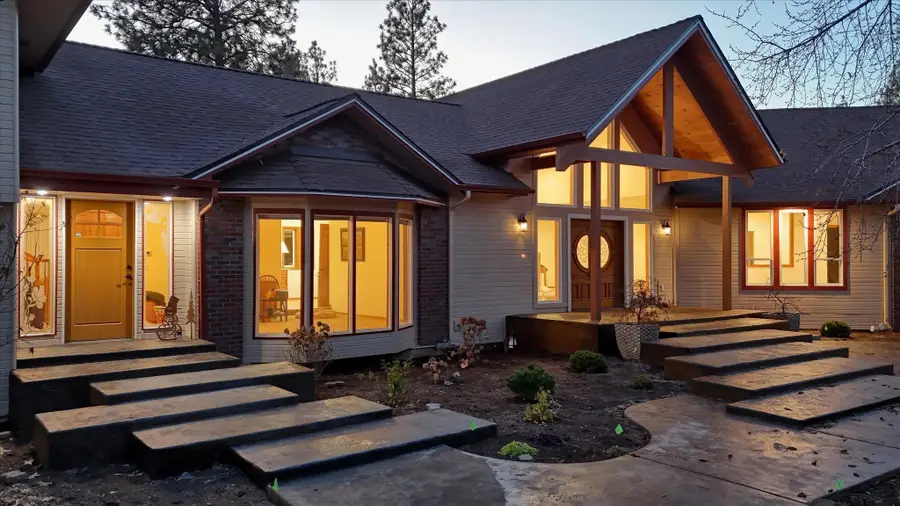 12912 E Gibbs Rd, Mica, WA 99023 - #2